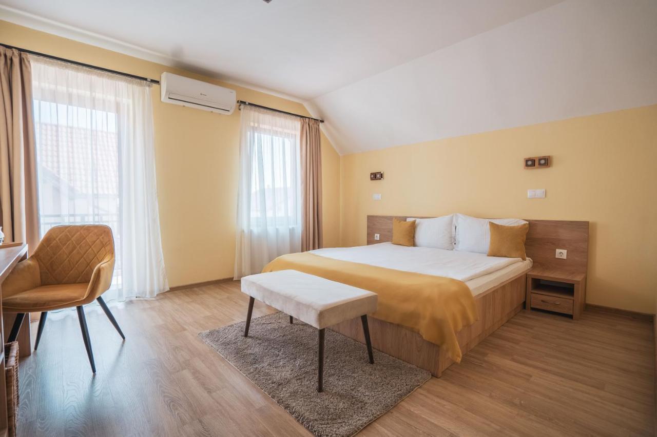 Roots Villa Redwood Brašov Exteriér fotografie