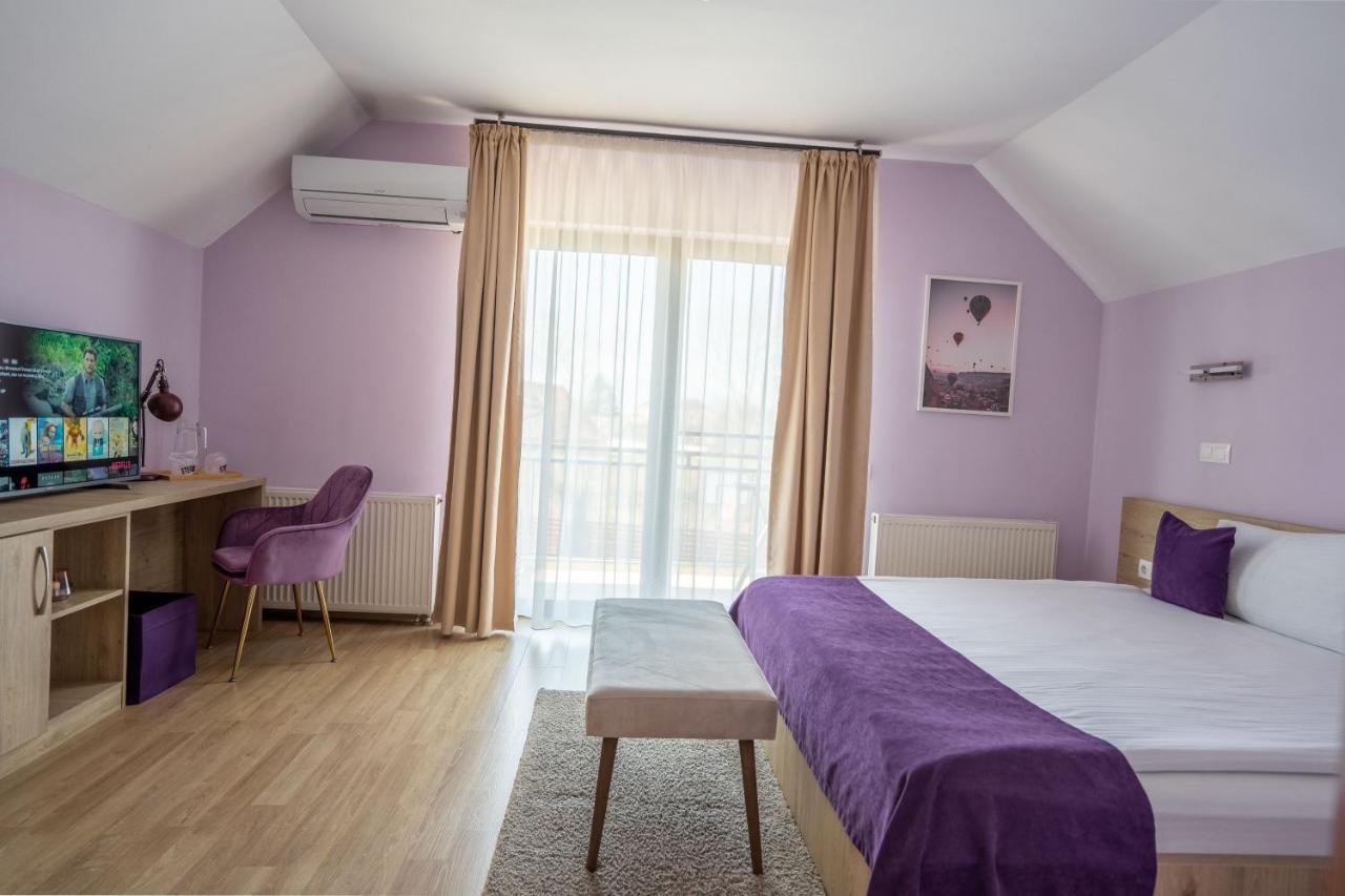 Roots Villa Redwood Brašov Exteriér fotografie