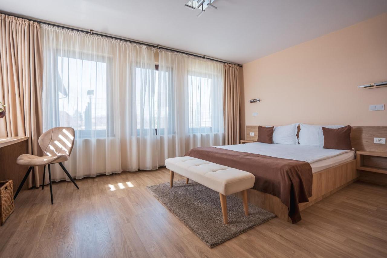 Roots Villa Redwood Brašov Exteriér fotografie